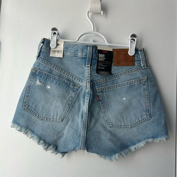 Levi’s Denim Shorts - Picture 3 of 8